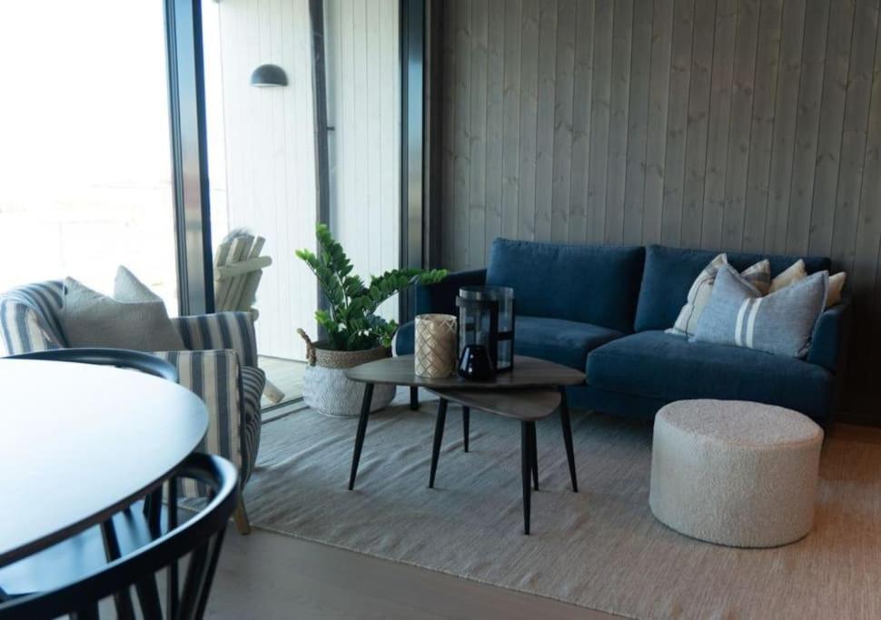 Seafront Apartment Henningsvær Exteriör bild