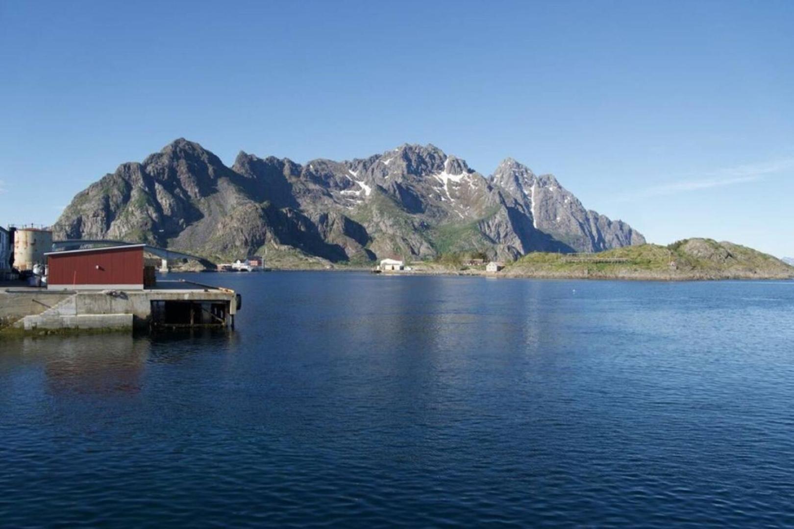 Seafront Apartment Henningsvær Exteriör bild