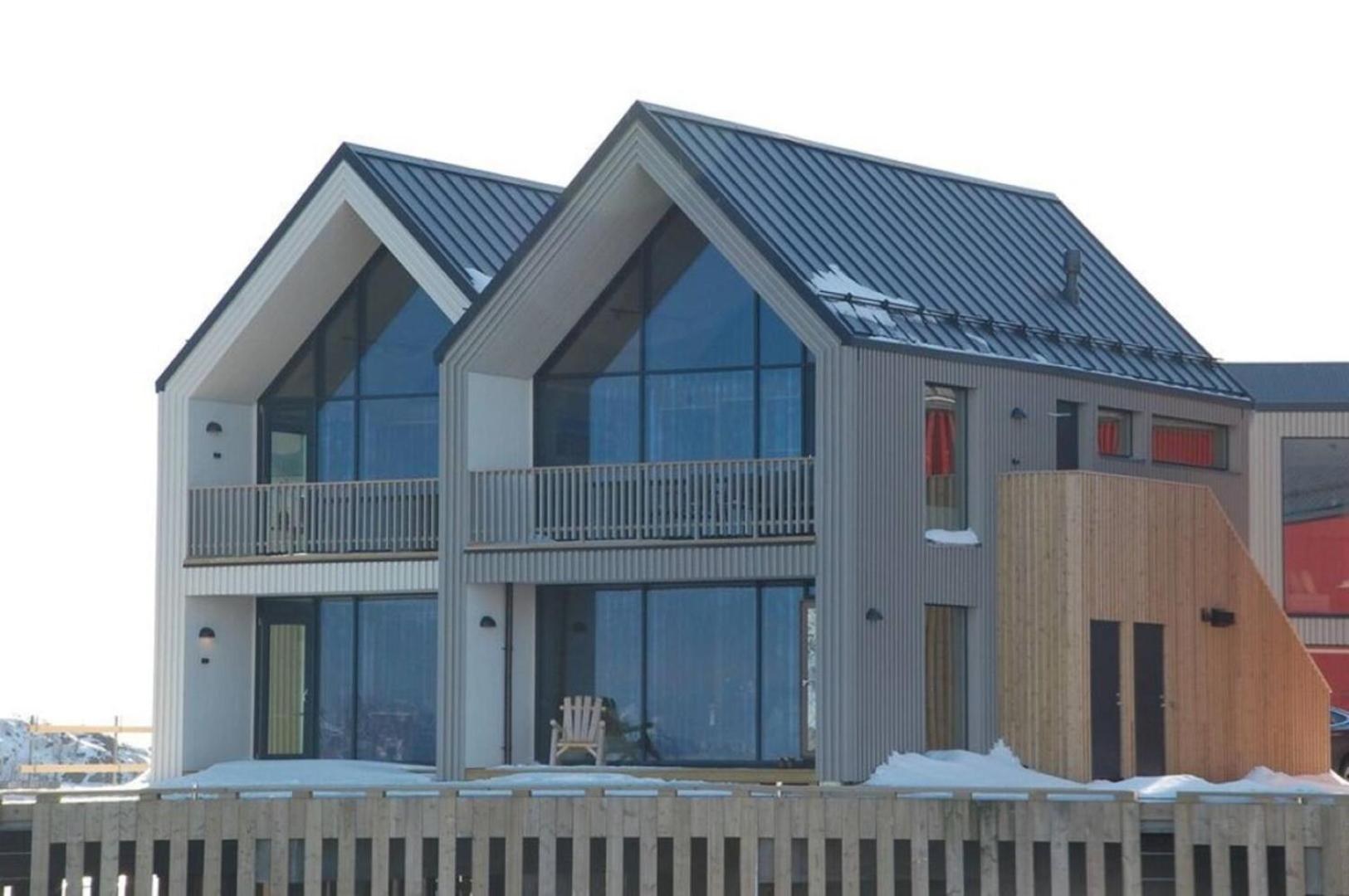Seafront Apartment Henningsvær Exteriör bild