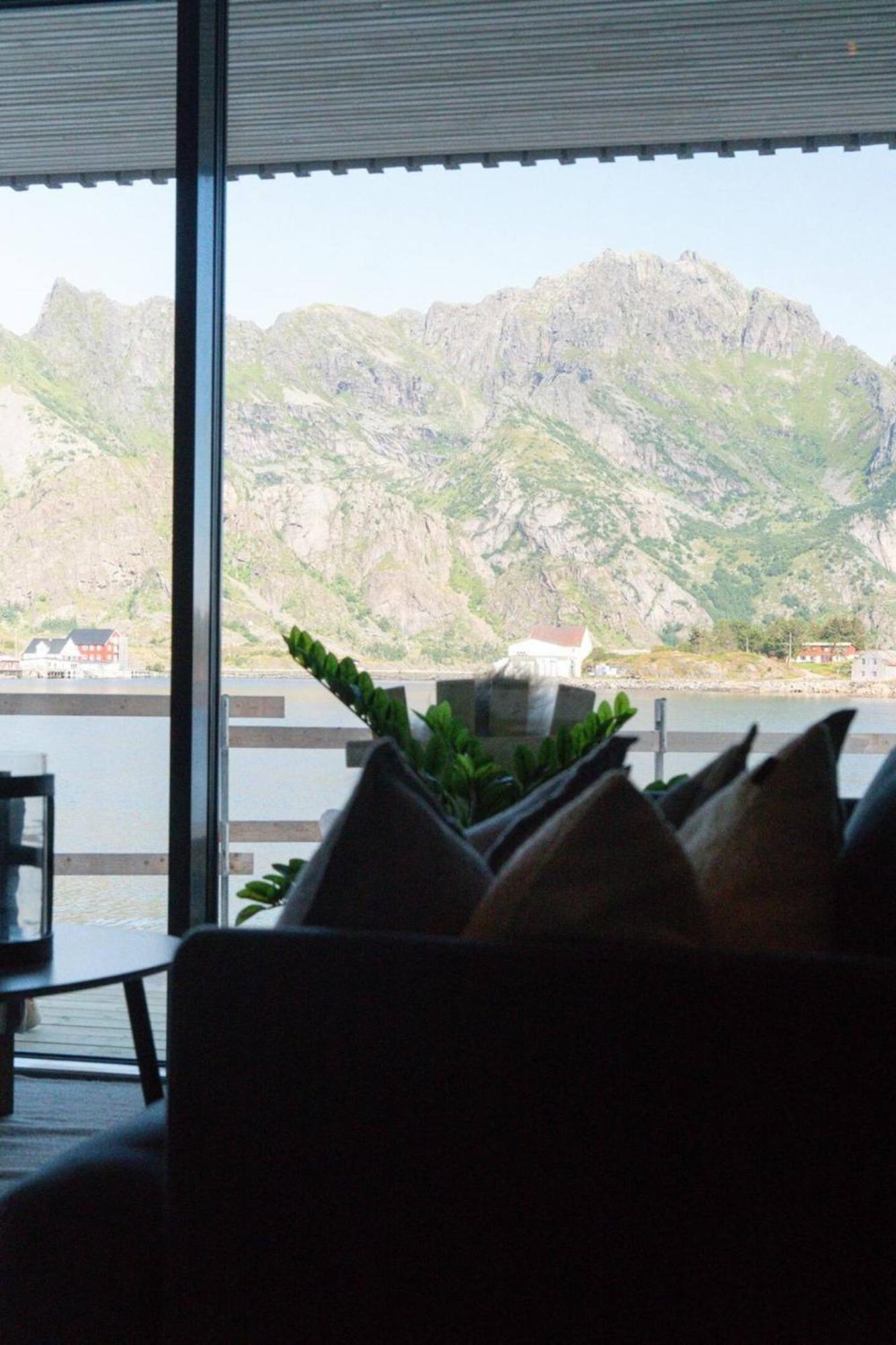 Seafront Apartment Henningsvær Exteriör bild